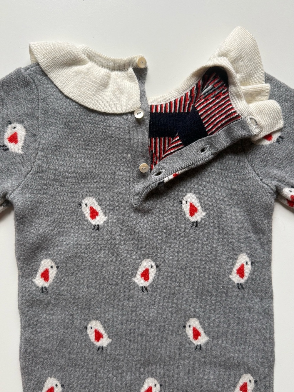 Jacadi Gray Knit One-Piece w/ Ivory Ruffle Collar & Valentine Bird Pattern - 12M - Picture 13 of 15